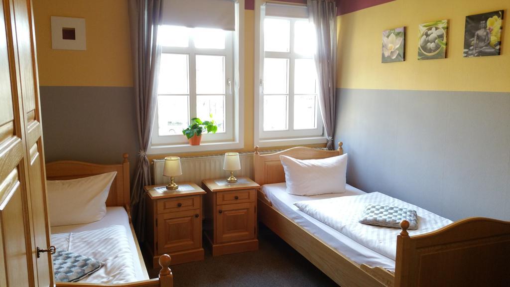 Hotel Ross Zwoenitz Экстерьер фото