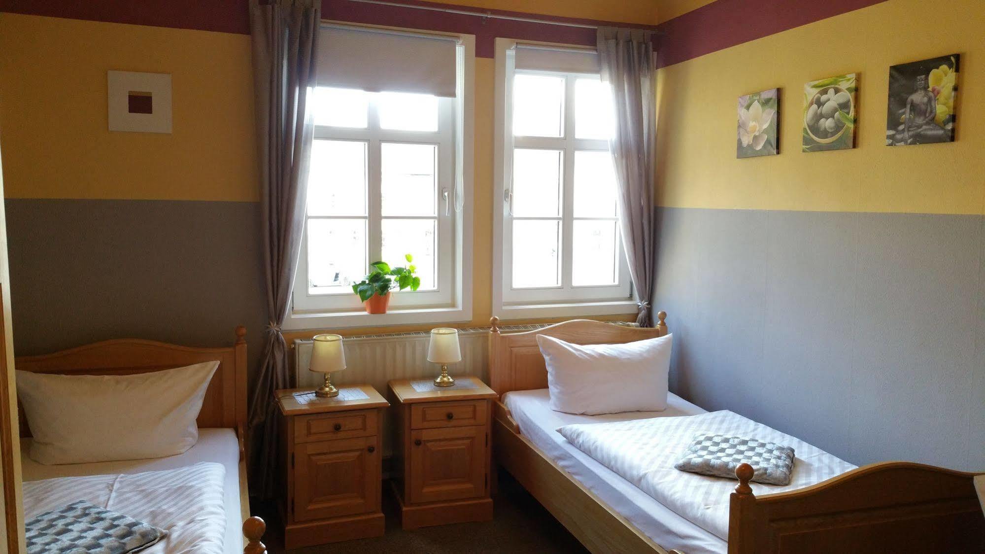 Hotel Ross Zwoenitz Экстерьер фото