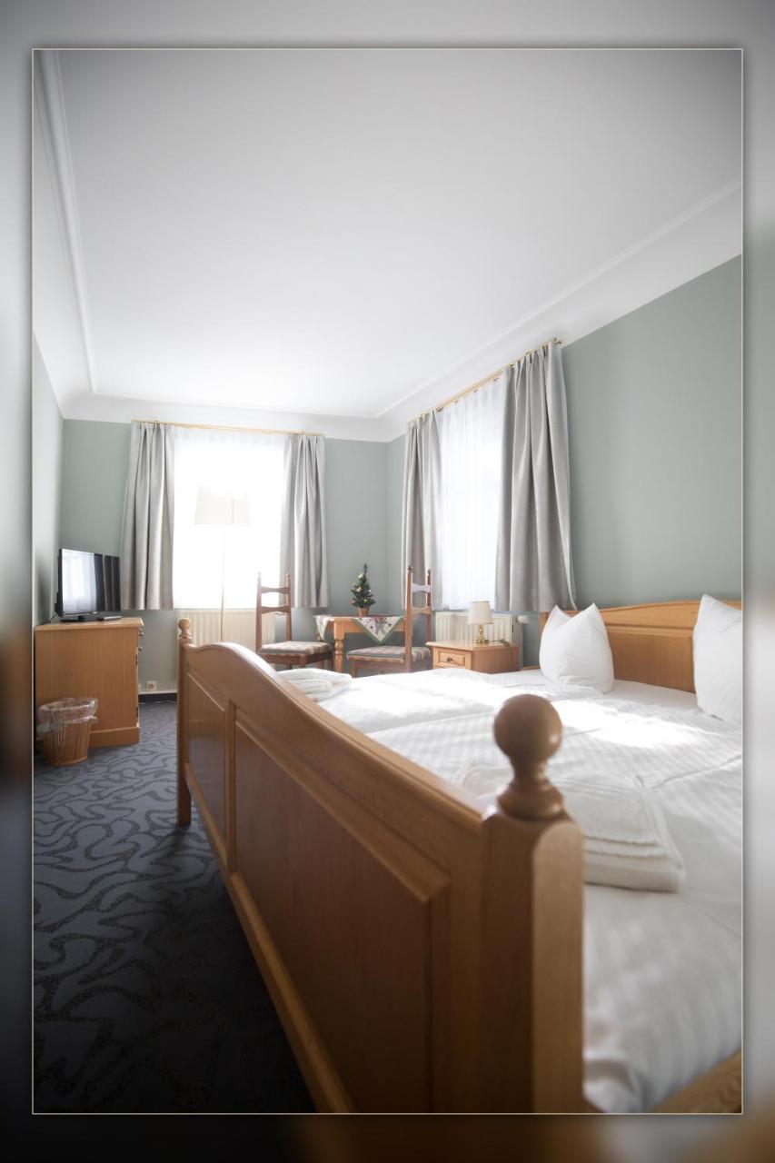 Hotel Ross Zwoenitz Экстерьер фото